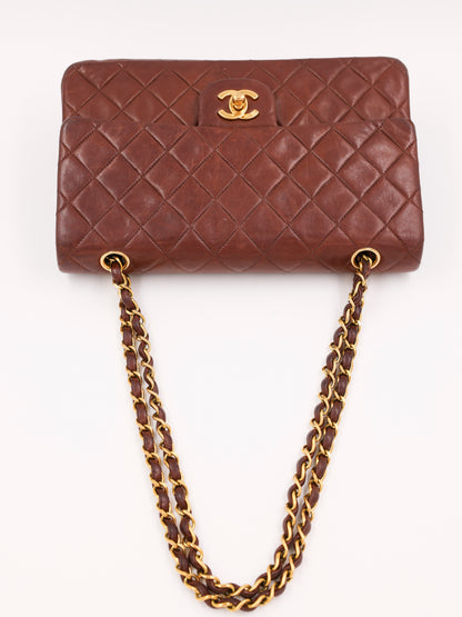 CHANEL Timeless Double Flap medium Schoko GHW