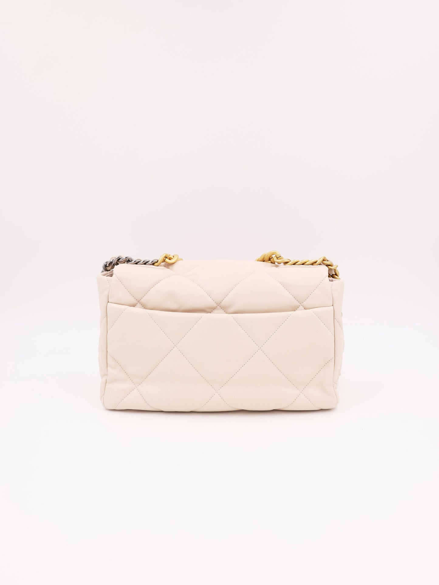 CHANEL 19 Jumbo Ziegenleder creme