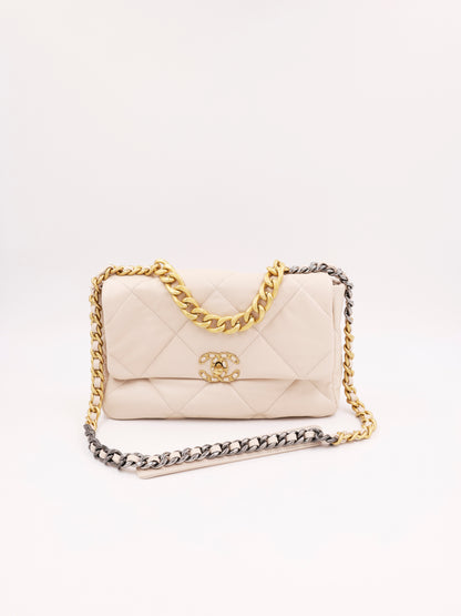 CHANEL 19 Jumbo Ziegenleder creme