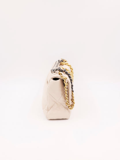 CHANEL 19 Jumbo Ziegenleder creme