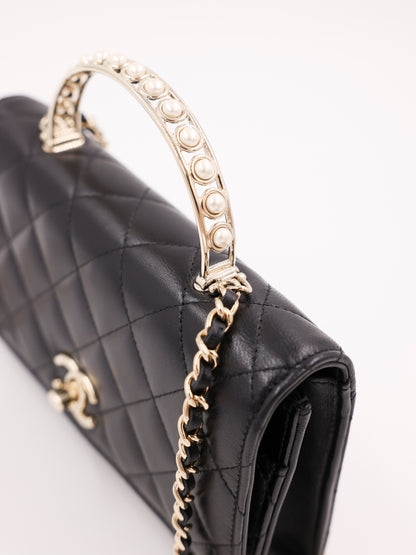CHANEL Wallet on Chain Pearls Top Handle Lammleder schwarz