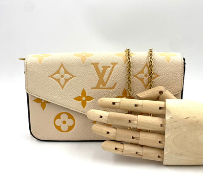 LOUIS VUITTON Pochette Felicie Monogram Empreinte by the Pool