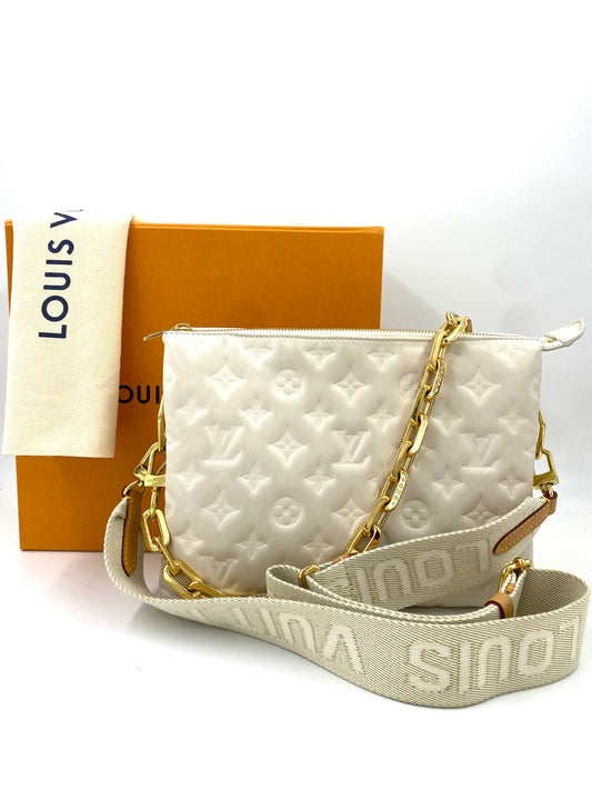 Louis Vuitton Monogram LV Clouds Mütze - Ankauf & Verkauf Second Hand  Designertaschen und Accessoires