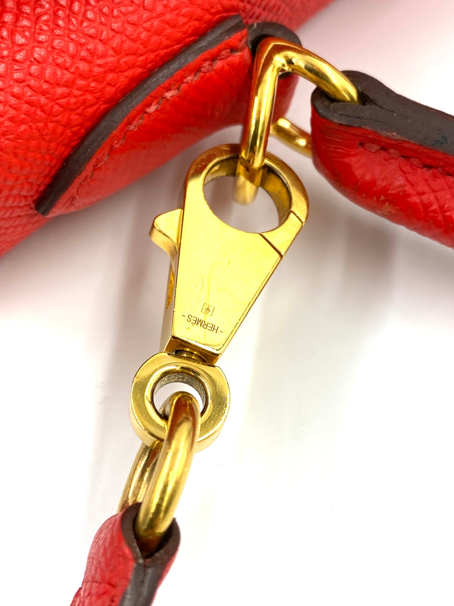 HERMÈS Kelly 25 Epsom rouge gold Hardware