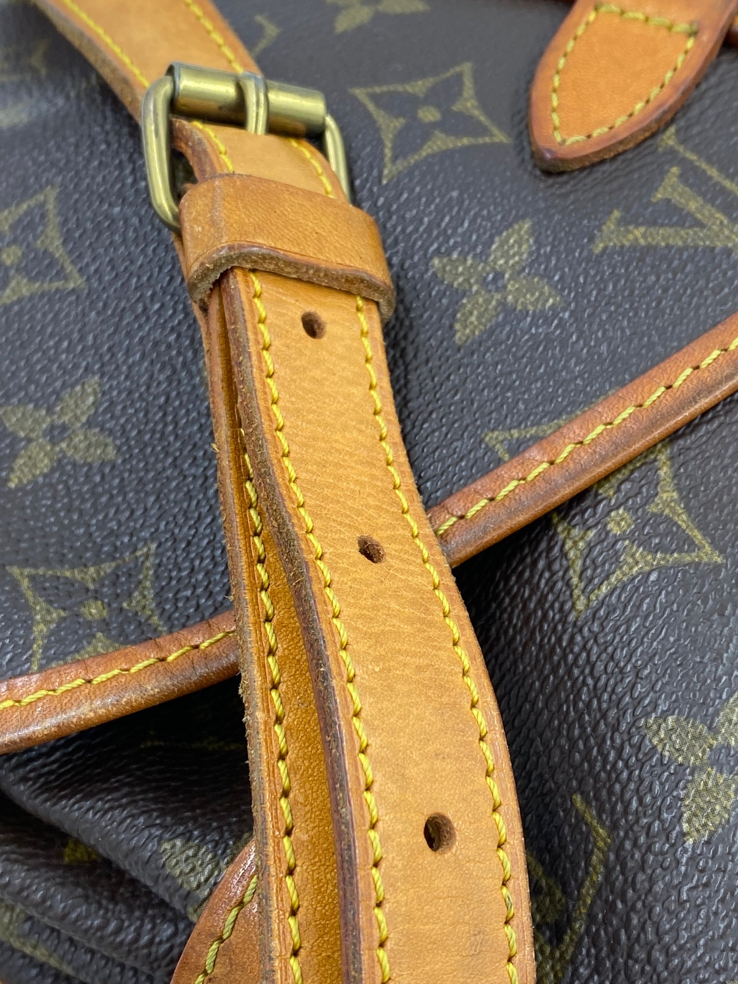 LOUIS VUITTON Saumur 30 Monogram Canvas