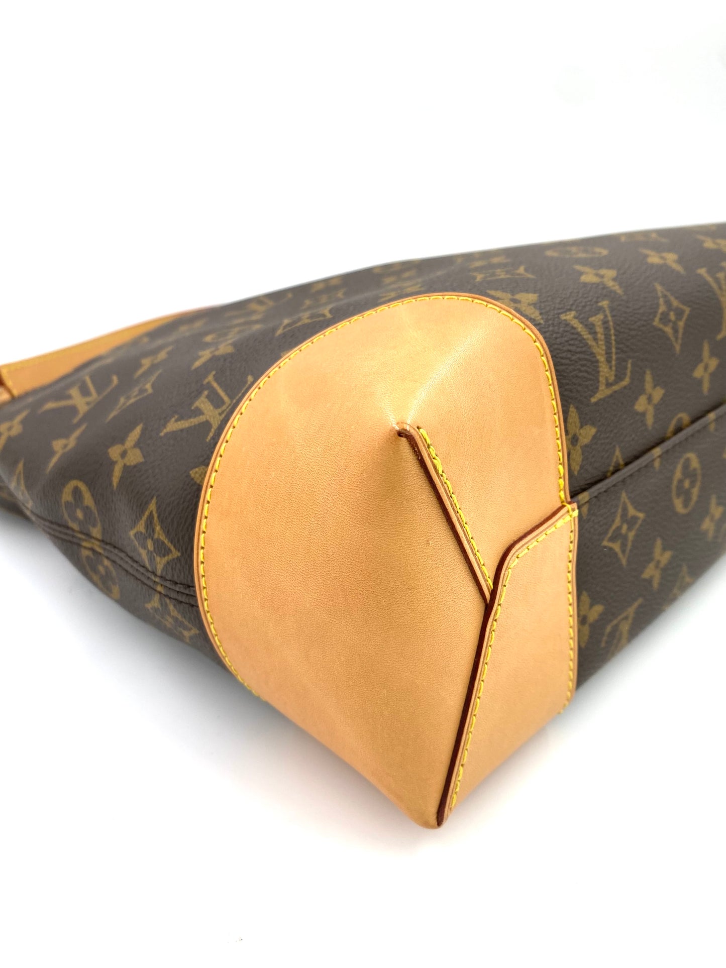 LOUIS VUITTON Berri PM Monogram Canvas