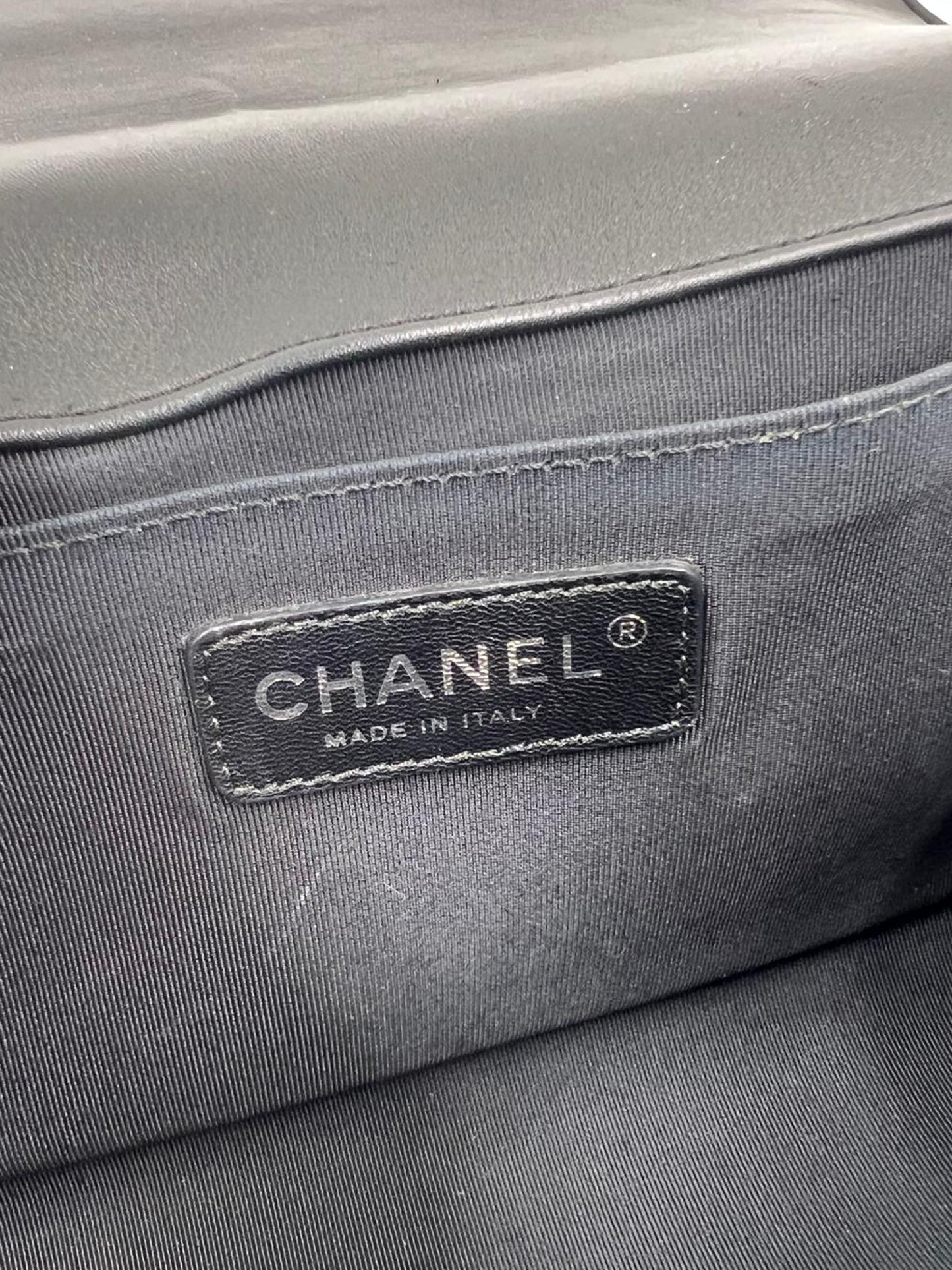 CHANEL Boy Paris-Dallas Medium SHW