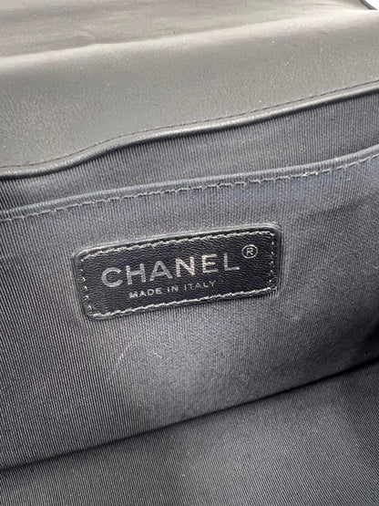 CHANEL Boy Paris-Dallas Medium SHW