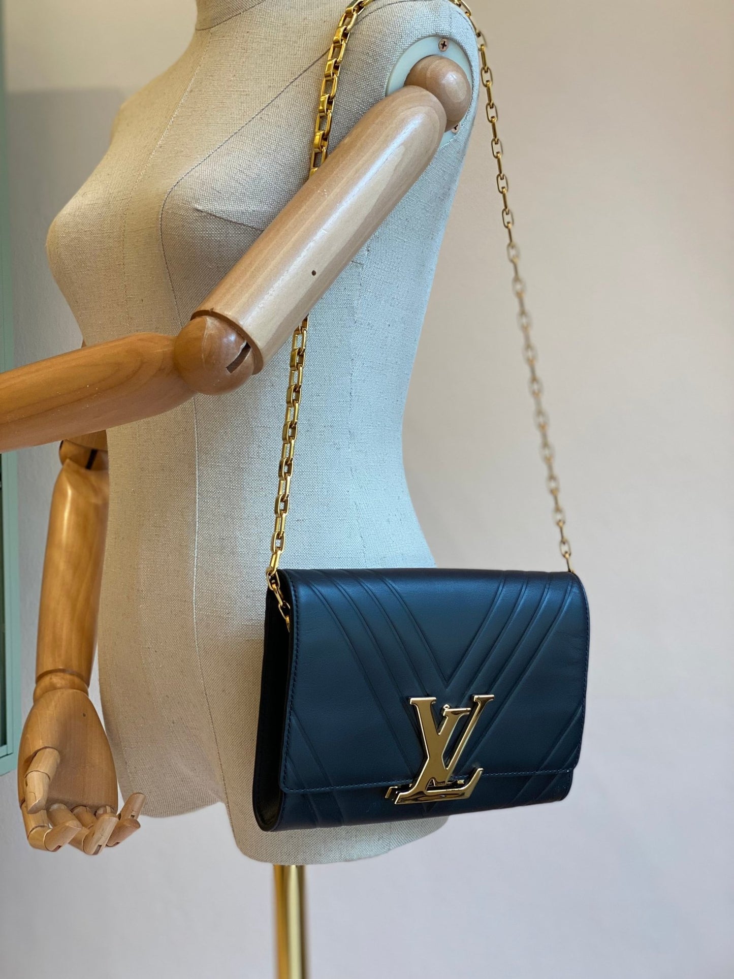 LOUIS VUITTON Pochette Louise schwarz - Clutch & Macarons - Clutch & Macarons - 