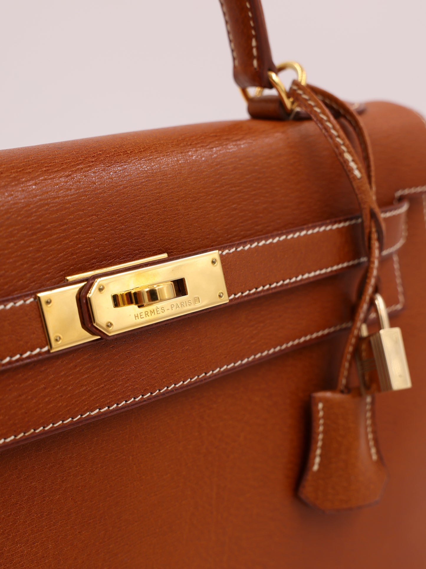 HERMÈS Kelly 32 cognac GHW