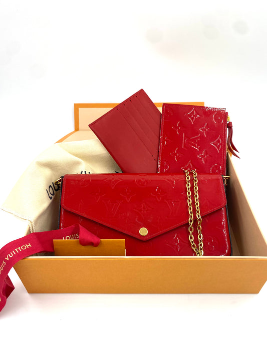 LOUIS VUITTON Pochette Felicie Monogram Vernis cherry