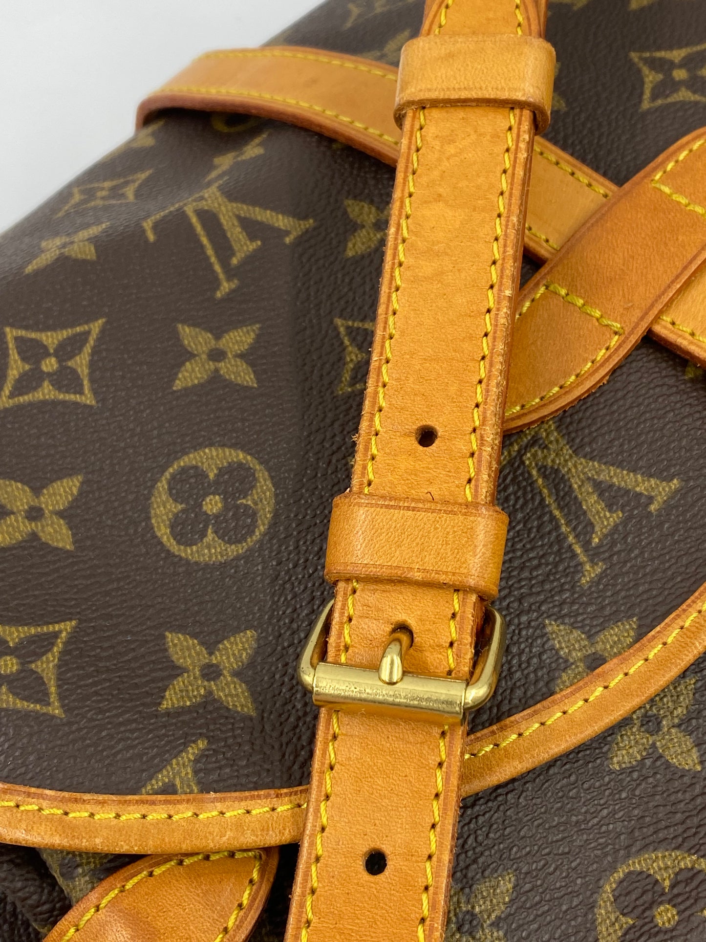 LOUIS VUITTON Saumur 30 Monogram Canvas