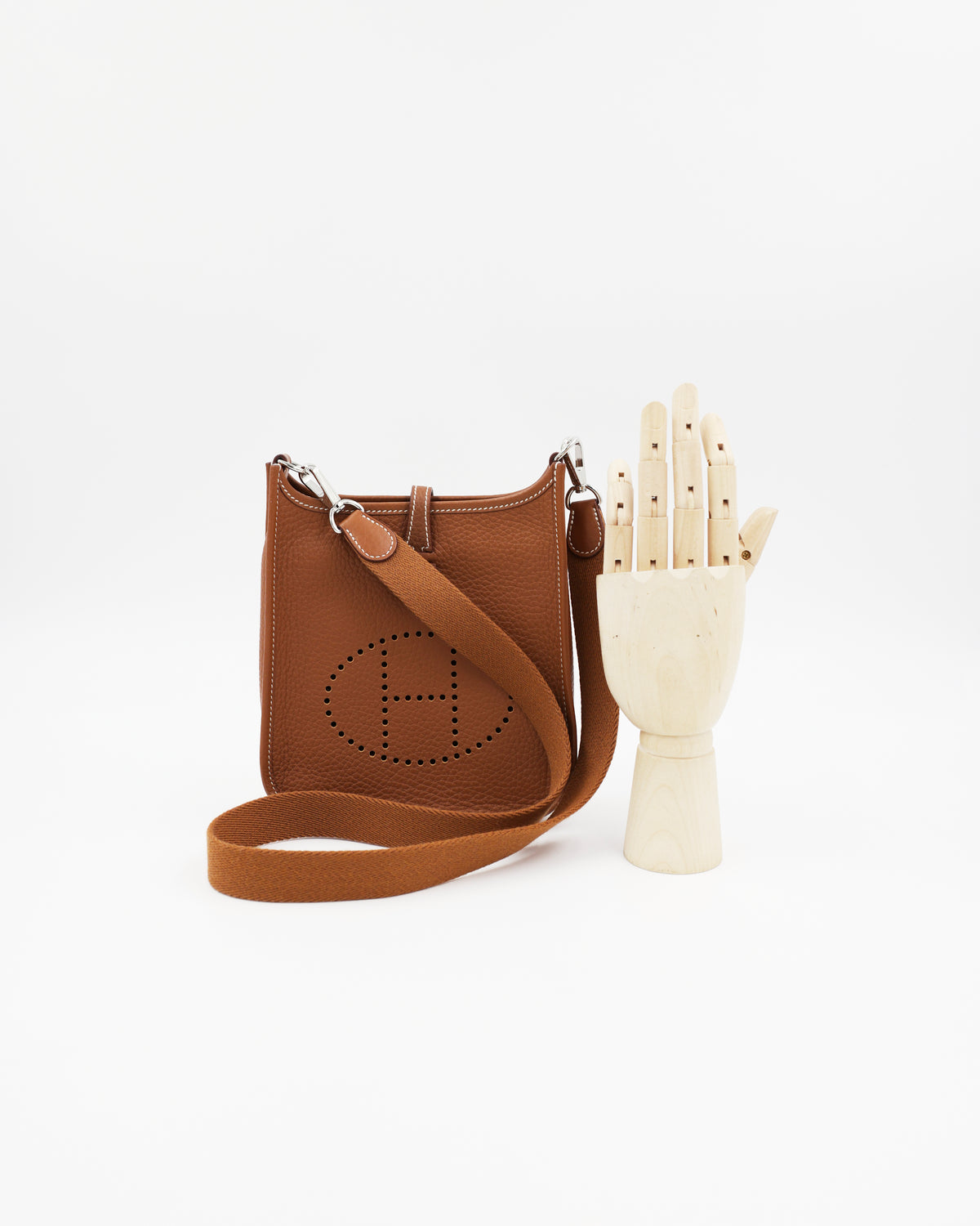 HERMÈS Evelyne 16 Clemence gold PHW, braune Designerhandtasche mit Schulterriemen