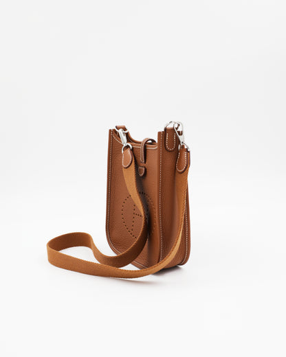 HERMÈS Evelyne 16 Clemence gold PHW, goldfarbene Designerhandtasche mit Schulterriemen aus zweiter Hand