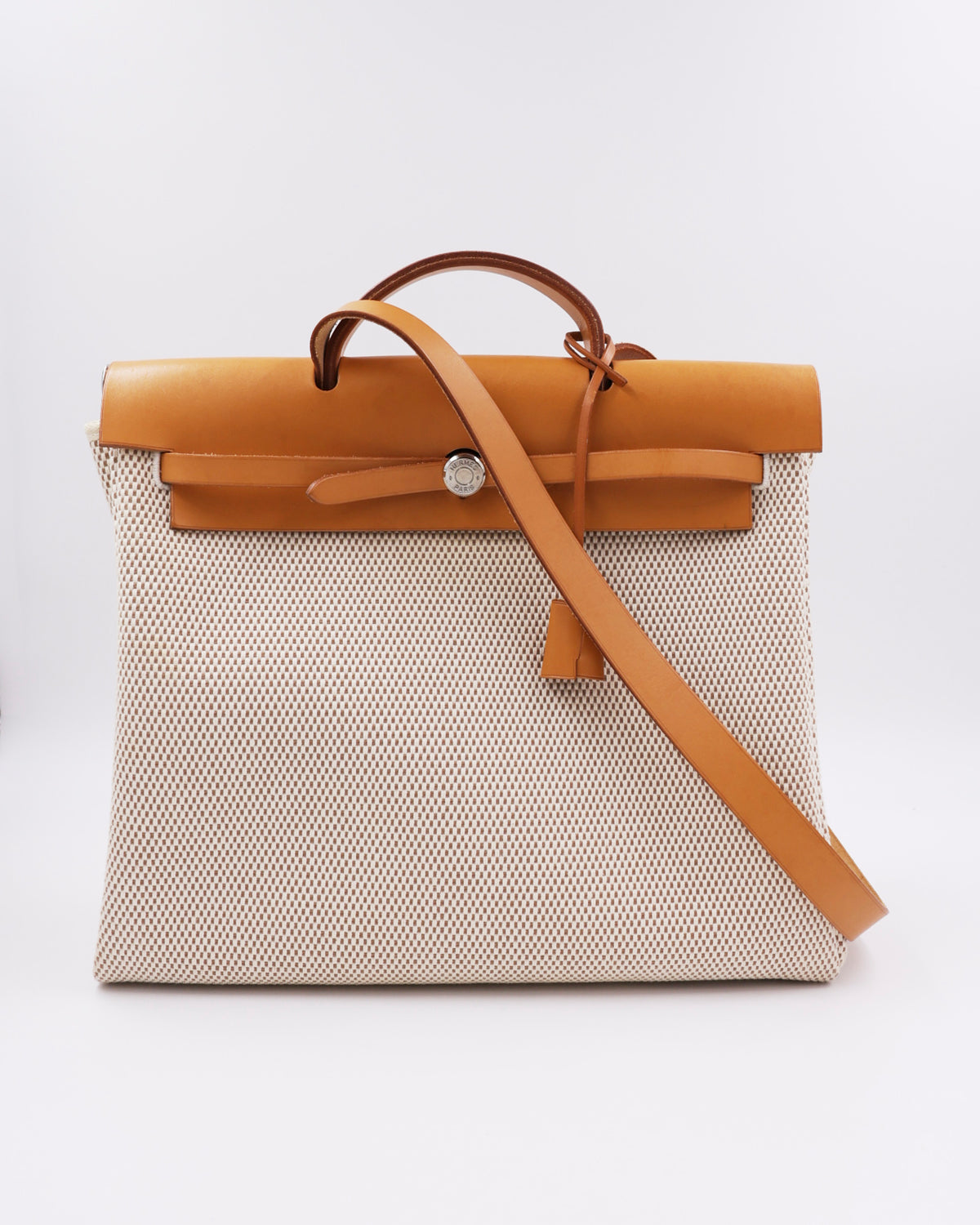 HERMÈS Herbag 39 Messenger Toile / Vache Naturelle PHW in Beige mit Schulterriemen