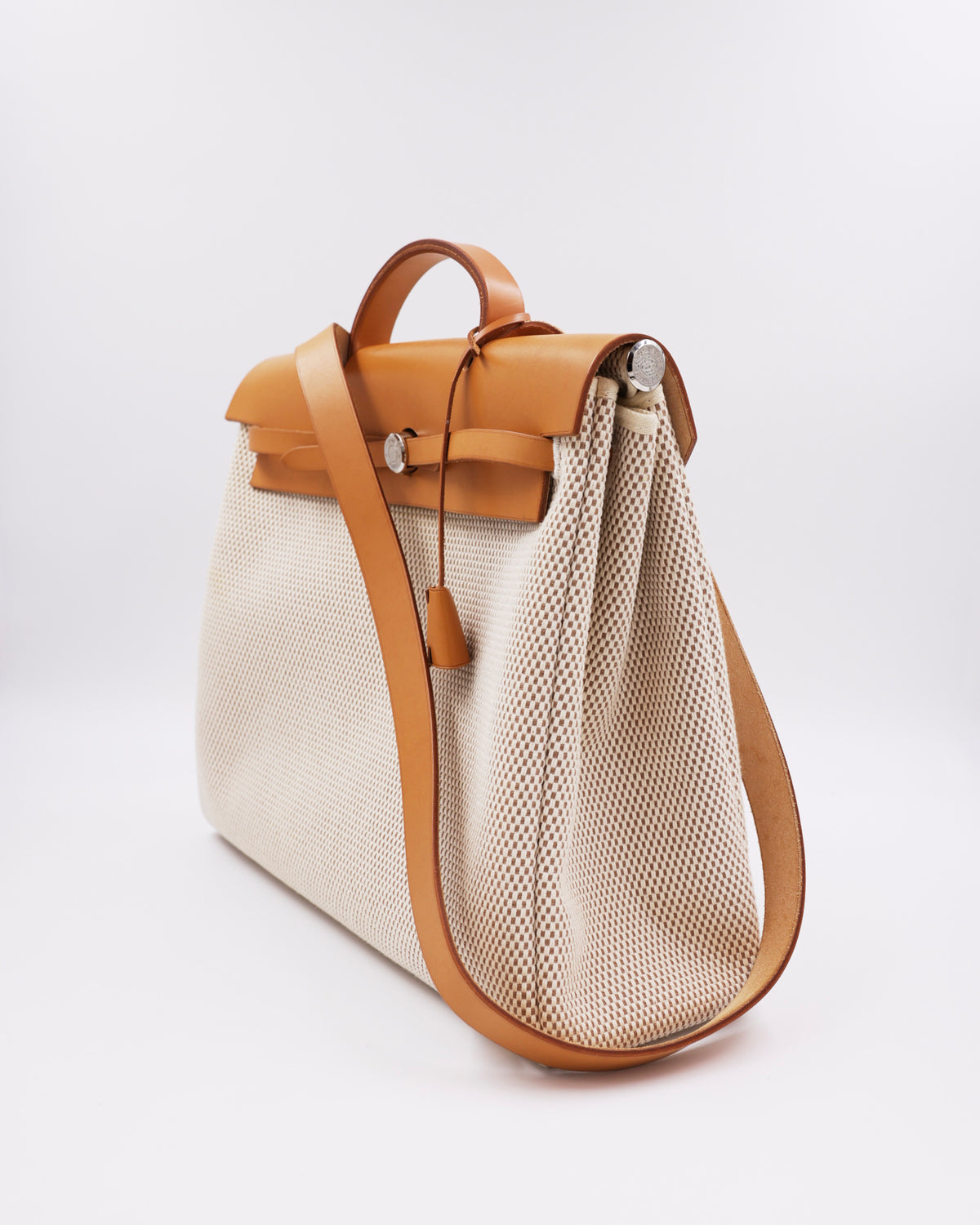 HERMÈS Herbag 39 Messenger Toile / Vache Naturelle PHW, authentische Designerhandtasche aus Canvas und Leder