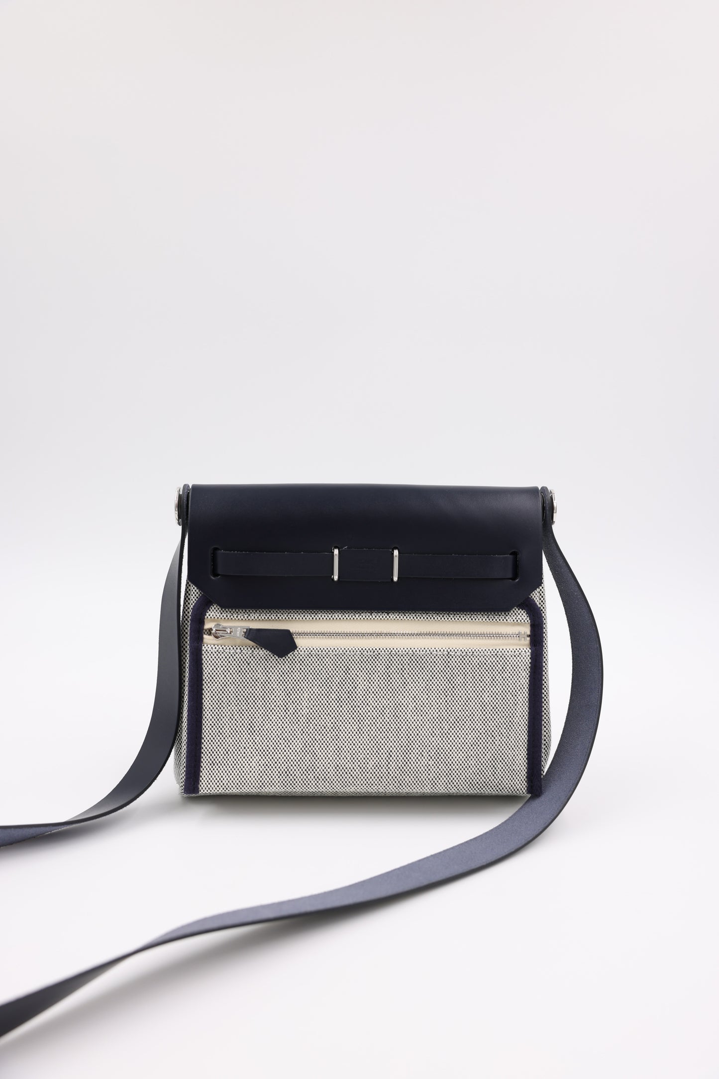 HERMÈS Herbag 20 navy SHW