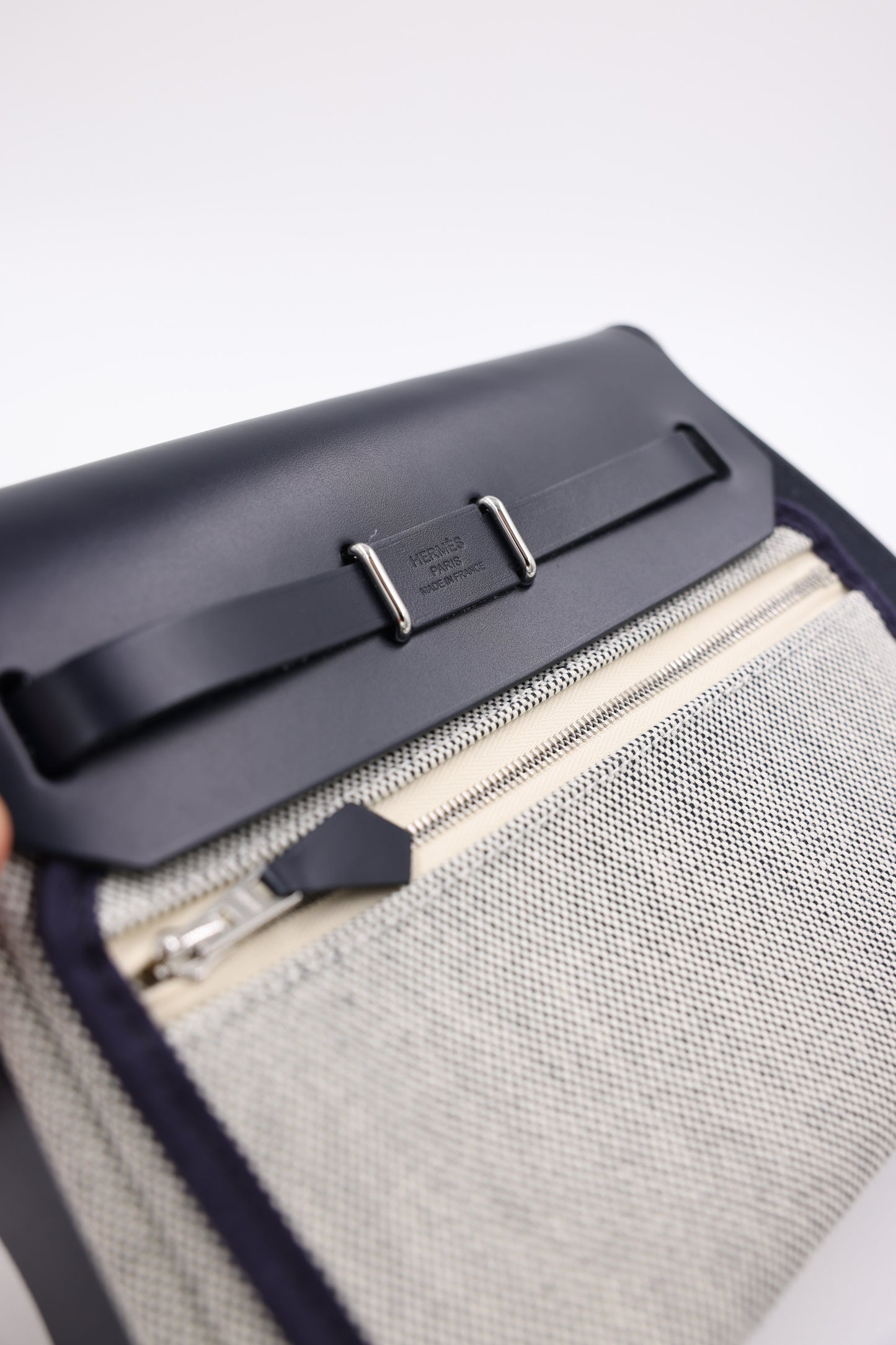 HERMÈS Herbag 20 navy SHW