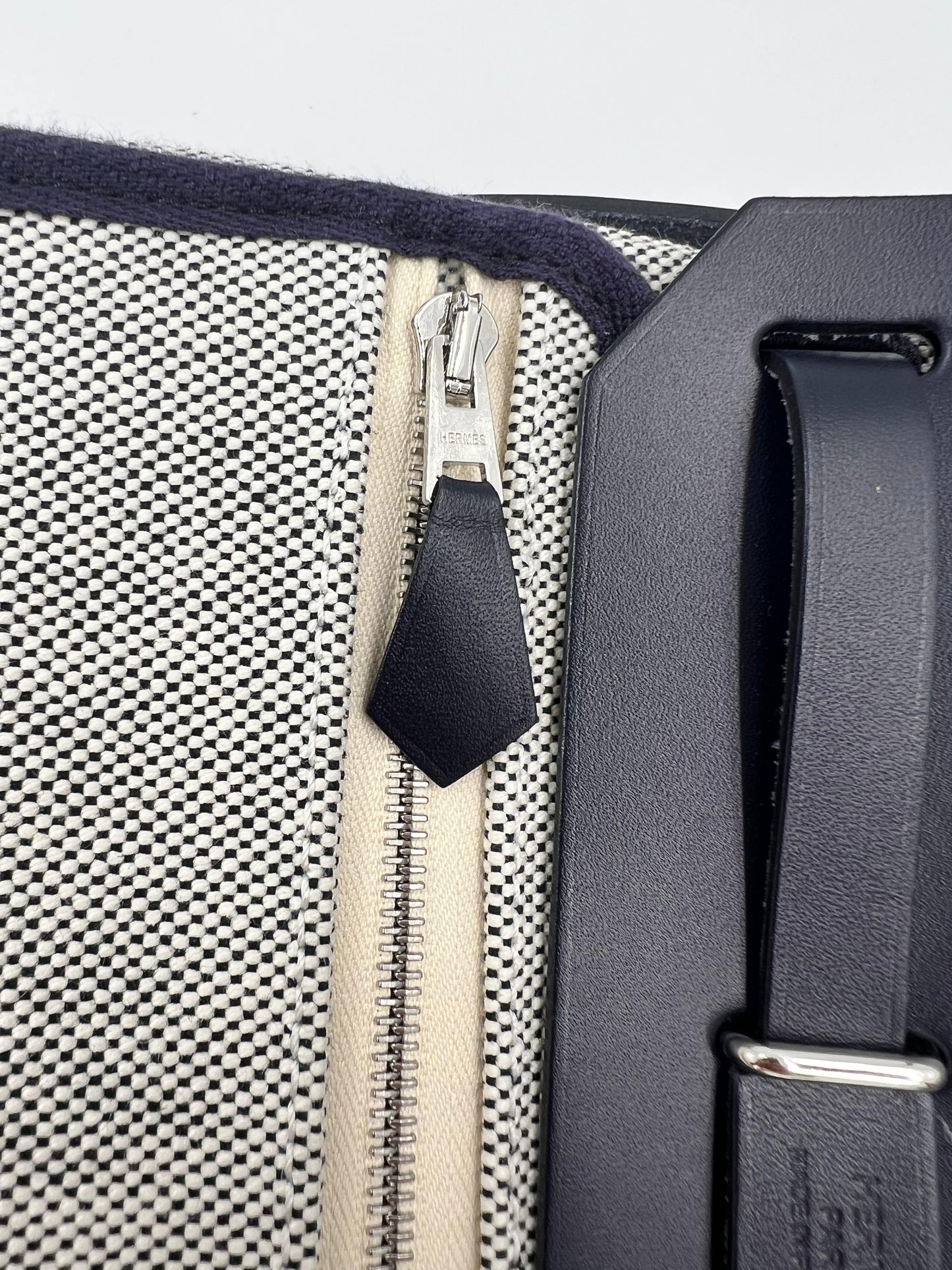 HERMÈS Herbag 20 navy SHW