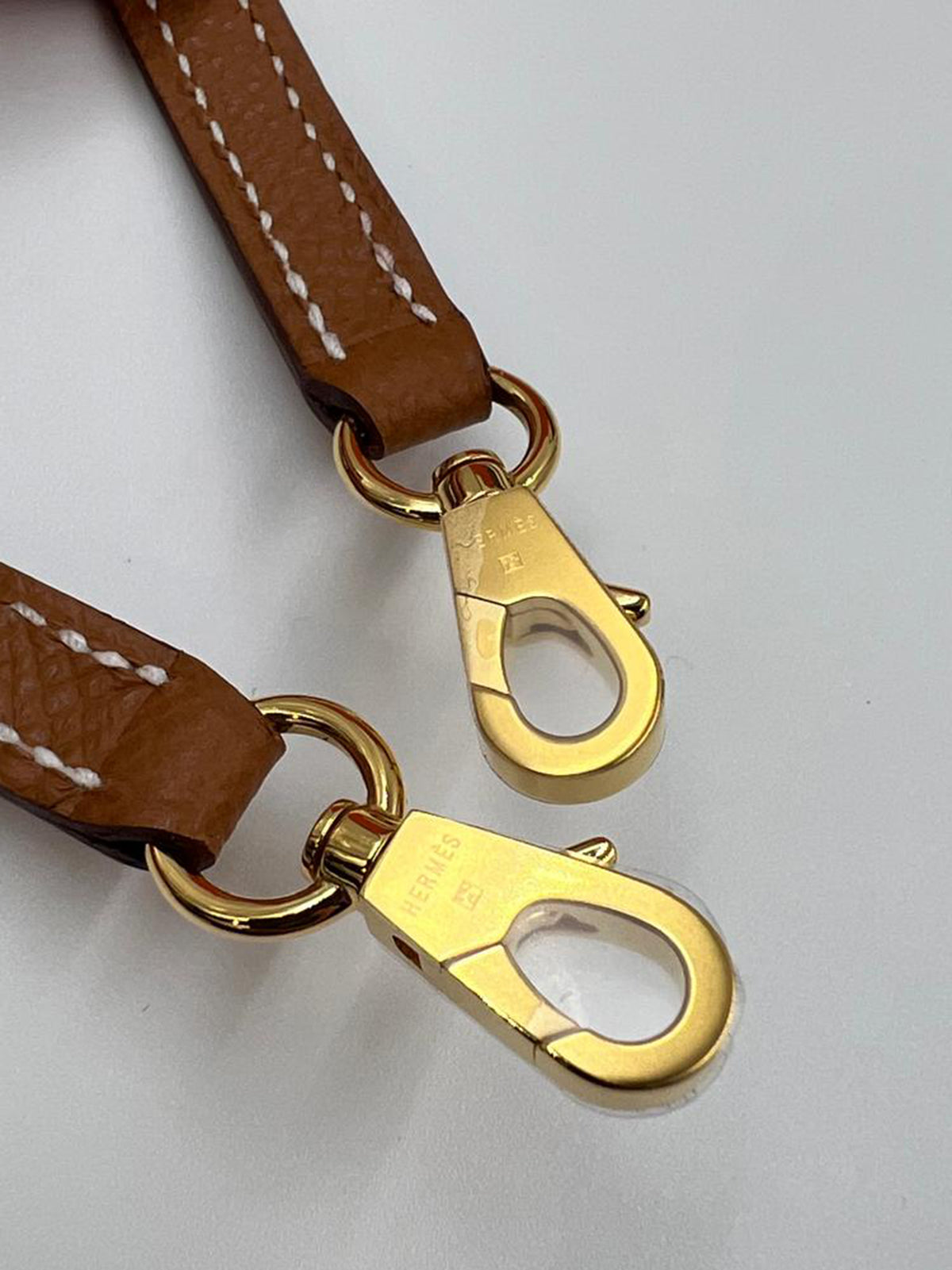 HERMÈS Mini Kelly Sellier Epsom Gold GHW mit goldfarbenen Taschenverschlüssen