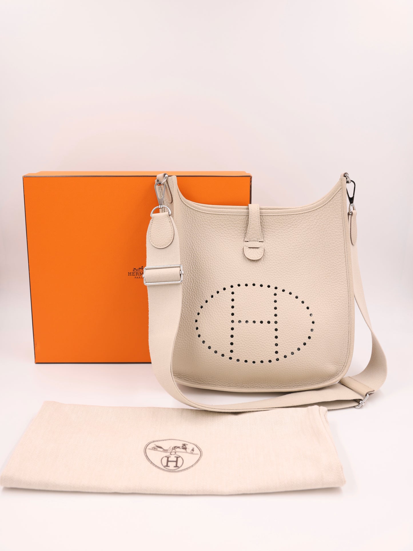 HERMÈS Evelyne 29 Clemence Beton PHW