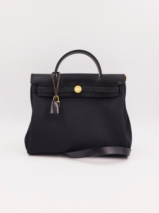 HERMÈS Herbag 31 Zip schwarz GHW schwarze Designerhandtasche mit goldfarbenem Beschlag