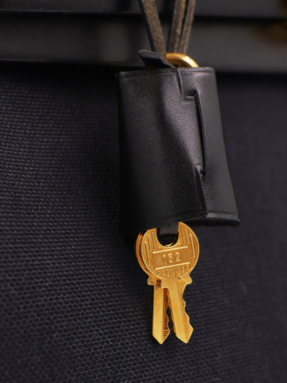 HERMÈS Herbag 31 Zip schwarz GHW mit goldenem Schloss und Schlüssel
