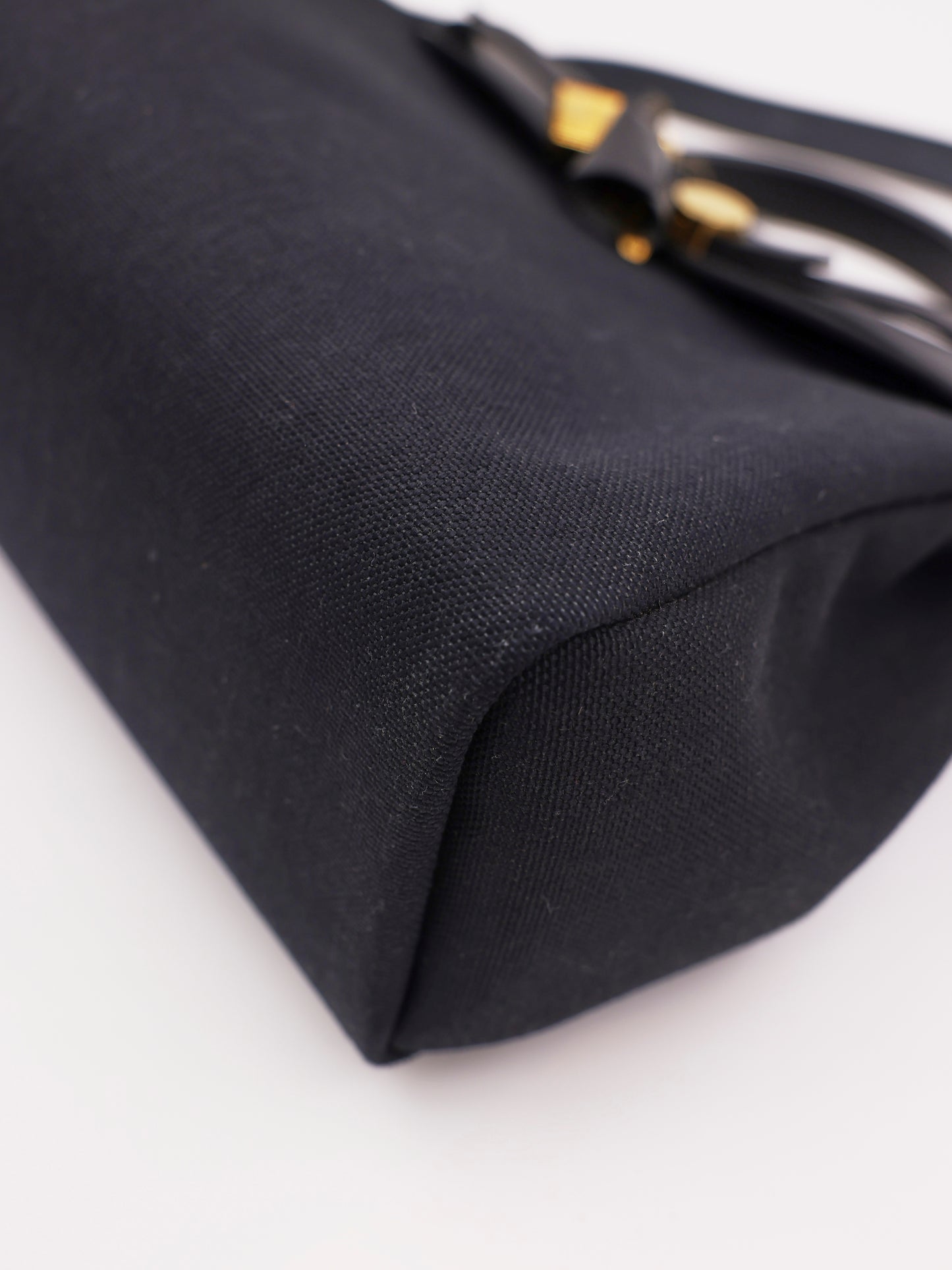 HERMÈS Herbag 31 Zip schwarz GHW, schwarze Designerhandtasche mit goldfarbenen Beschlägen