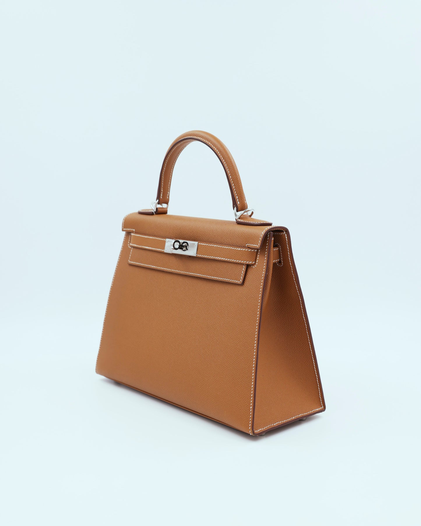 HERMÈS Kelly 28 Epsom Sellier Gold PHW inklusive Twilly, braune Designerhandtasche aus Leder mit Goldbeschlägen