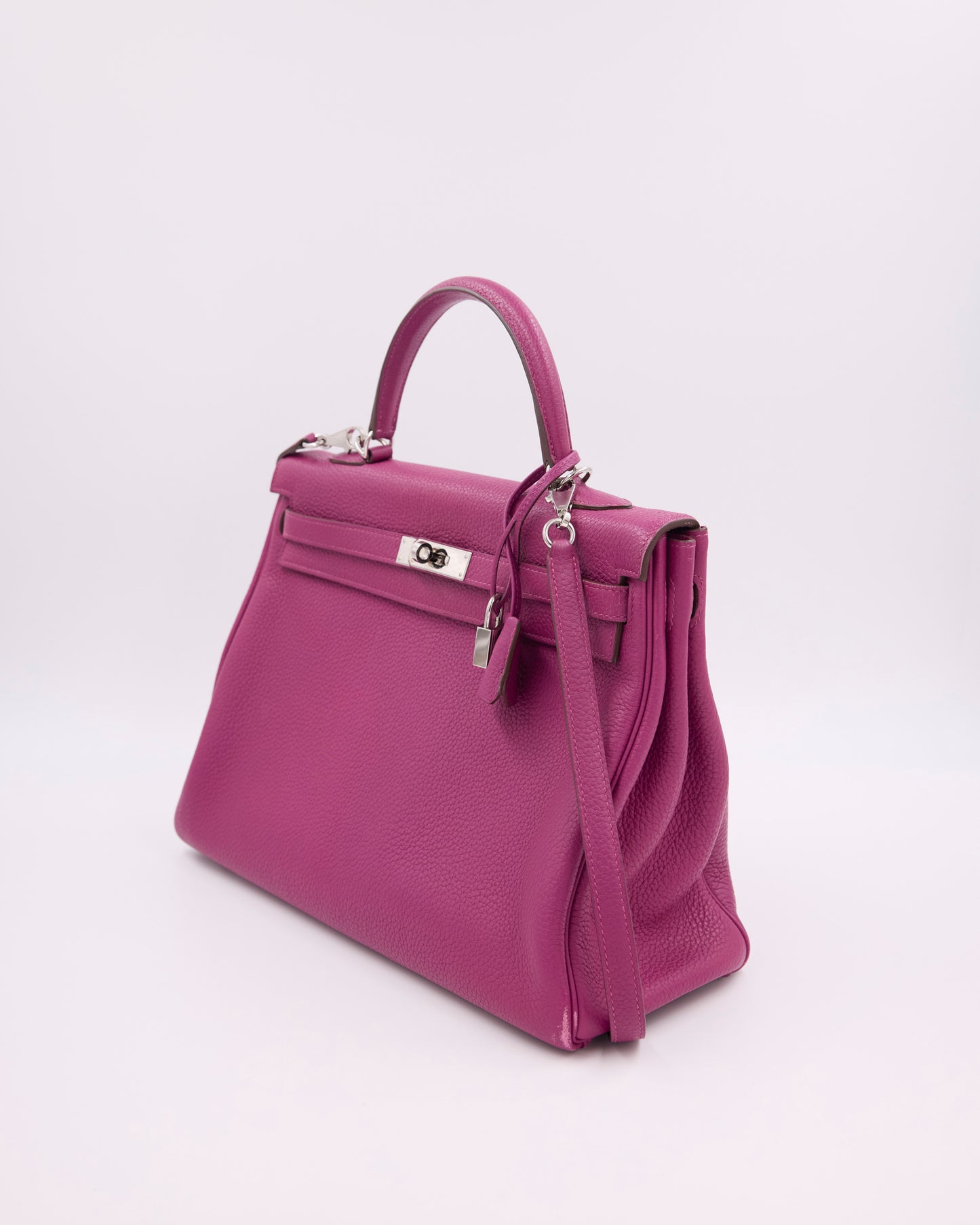 Hermès Kelly 35 Tosca PHW in Pink mit silberfarbenem Beschlag und Schulterriemen