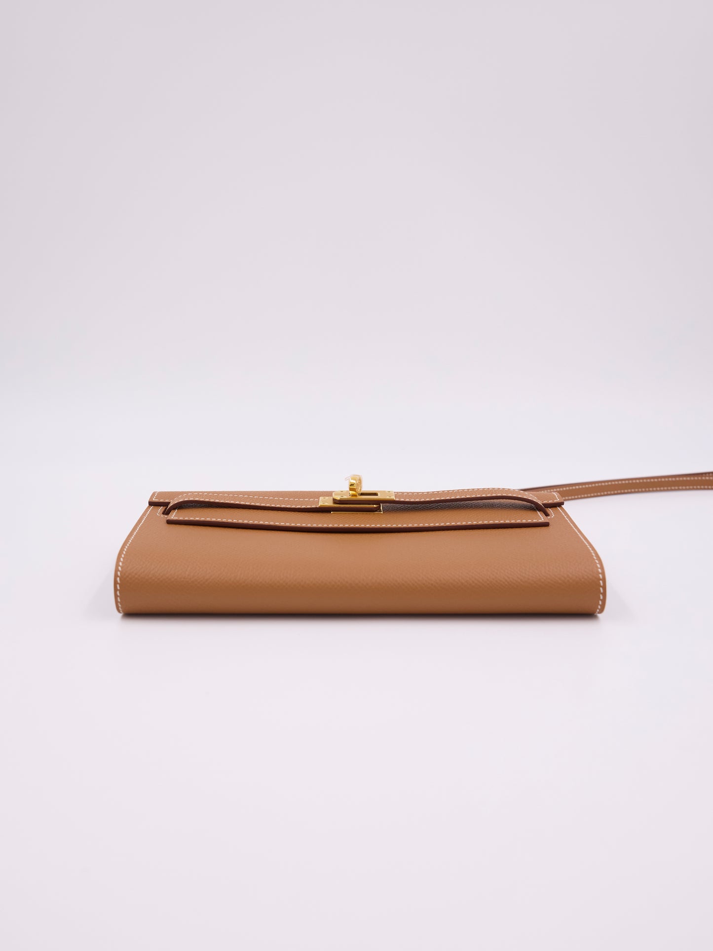 Hermès Kelly to Go Epsom Gold GHW braune Designerhandtasche mit goldfarbenem Verschluss