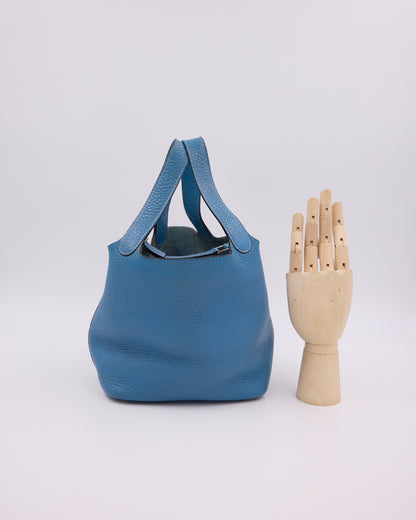 HERMÈS Picotin 18 Clemence Blue Jean PHW in Blau, elegante Designerhandtasche aus Leder