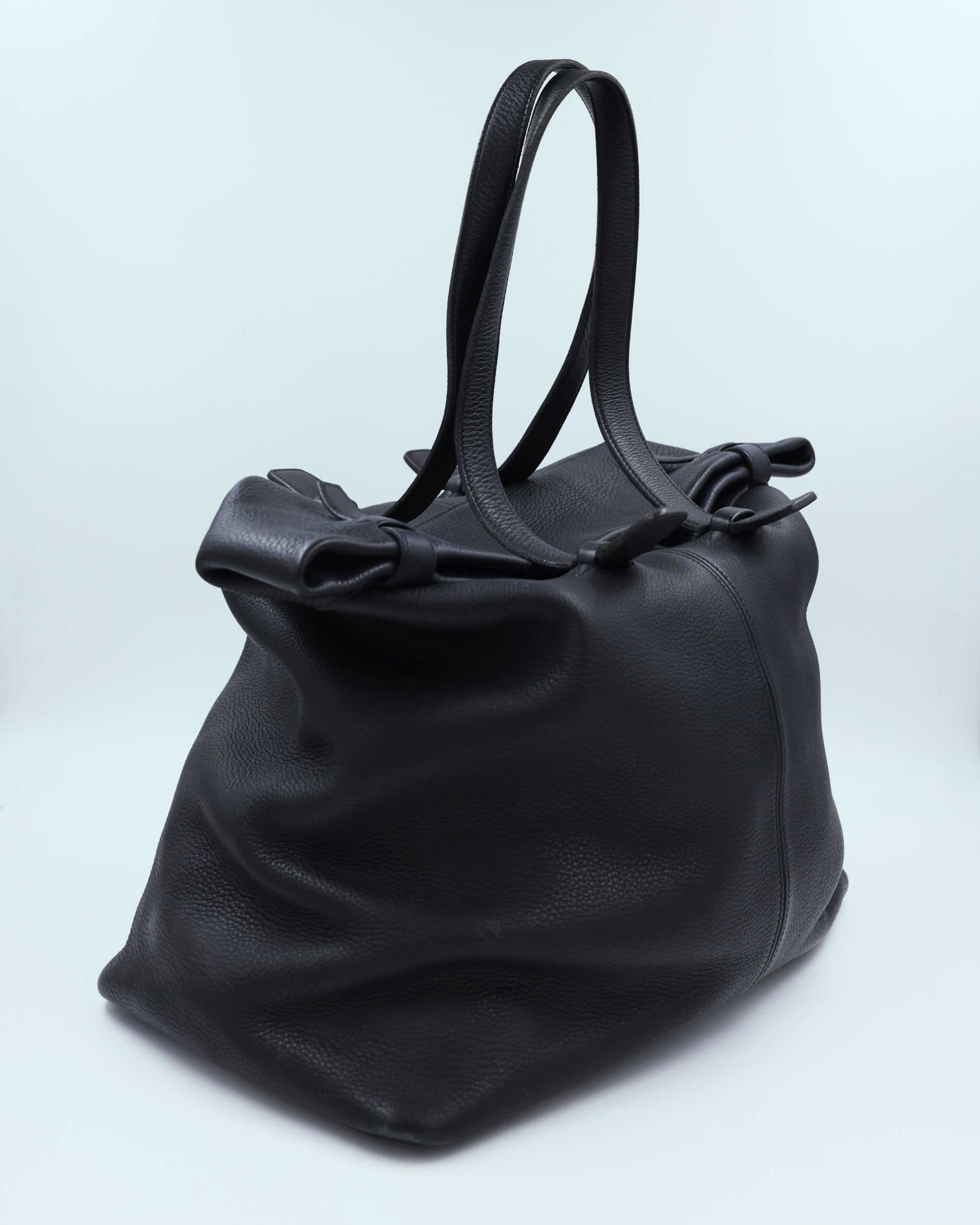 HERMÈS Thar GM Clemence schwarz, schwarze Designerhandtasche mit zwei Henkeln