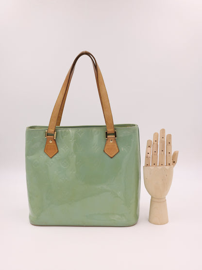 LOUIS VUITTON Houston Monogram Vernis mint