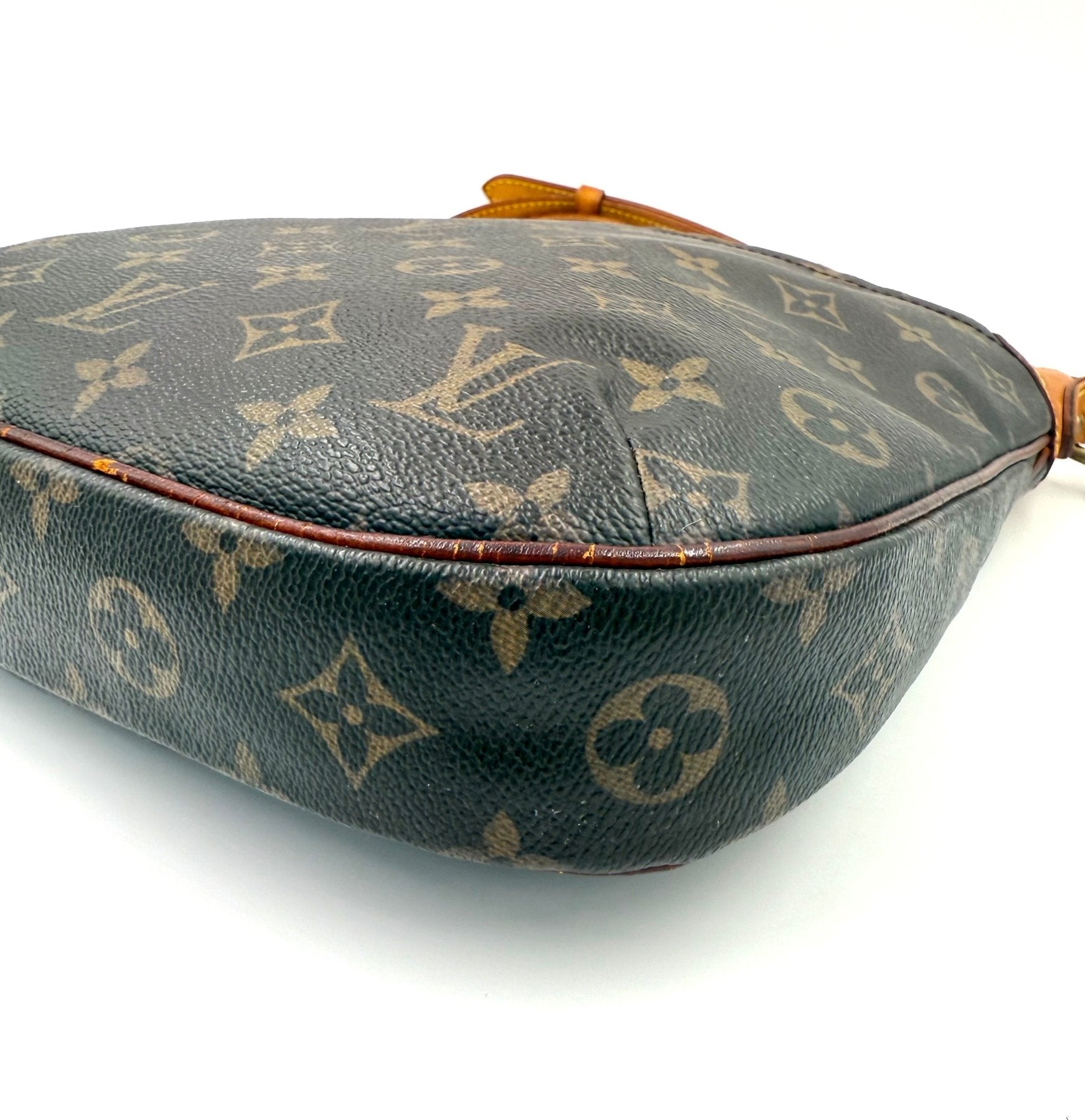 LOUIS VUITTON Odeon PM Monogram Canvas - Clutch & Macarons - CA2049 - Clutch & Macarons - 