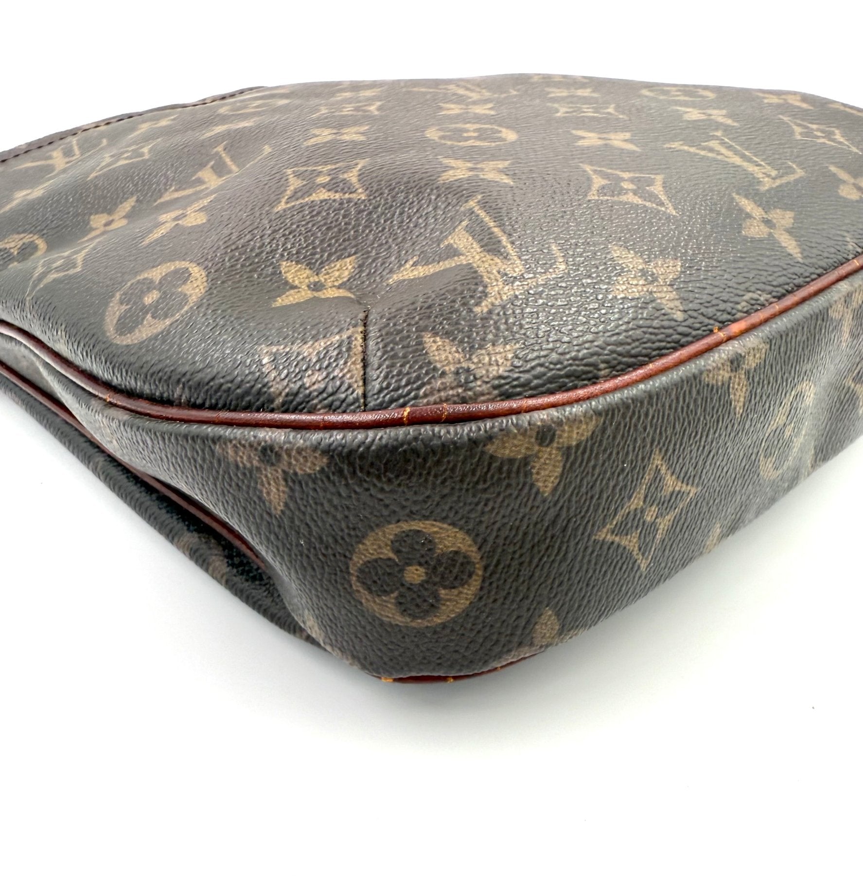 LOUIS VUITTON Odeon PM Monogram Canvas - Clutch & Macarons - CA2049 - Clutch & Macarons - 