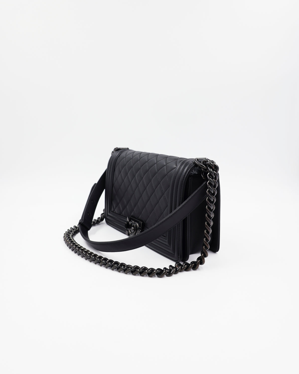 CHANEL Boy Medium Schwarz So Black