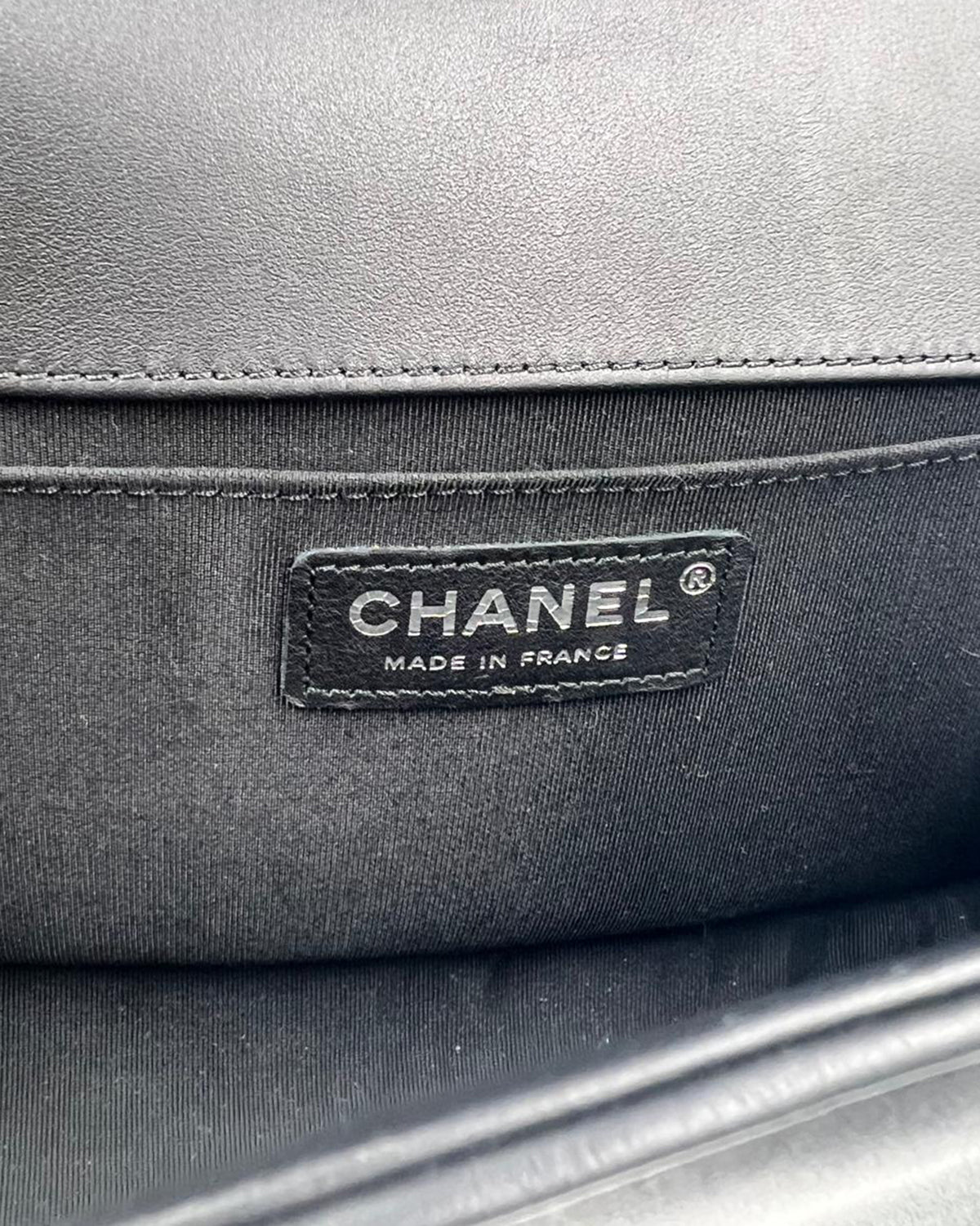 CHANEL Boy Medium Schwarz So Black