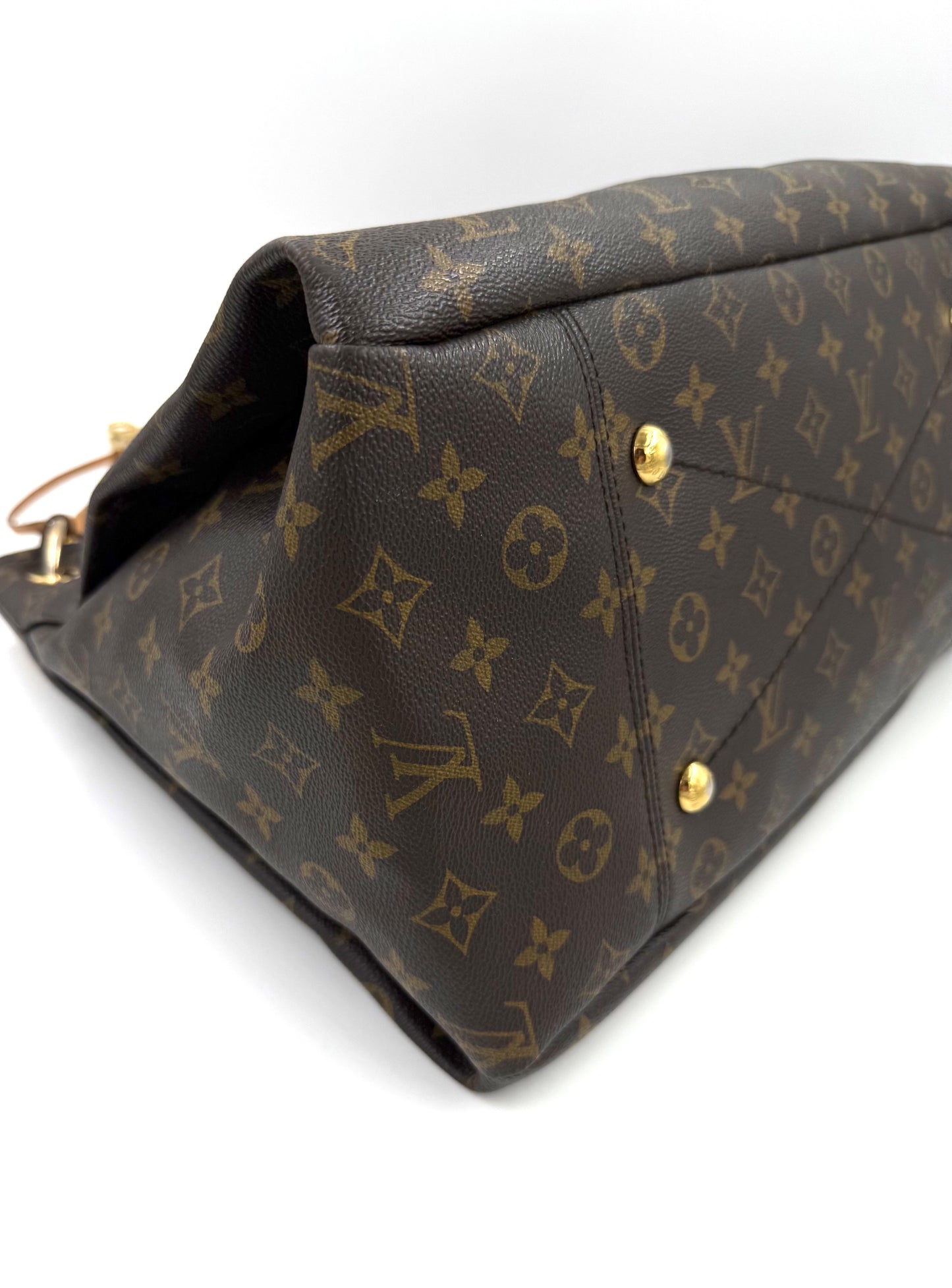 LOUIS VUITTON Artsy MM Monogram Canvas