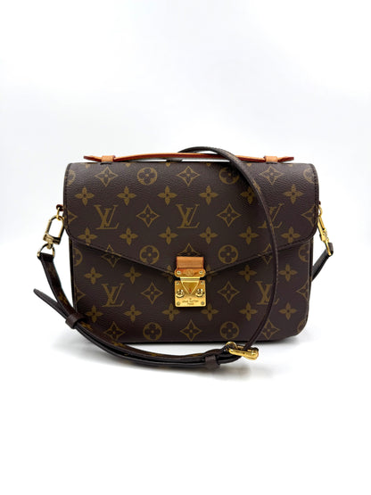 LOUIS VUITTON Pochette Métis Monogram Canvas