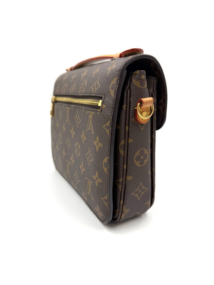 LOUIS VUITTON Pochette Métis Monogram Canvas