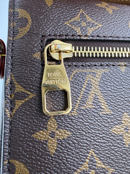 LOUIS VUITTON Pochette Métis Monogram Canvas