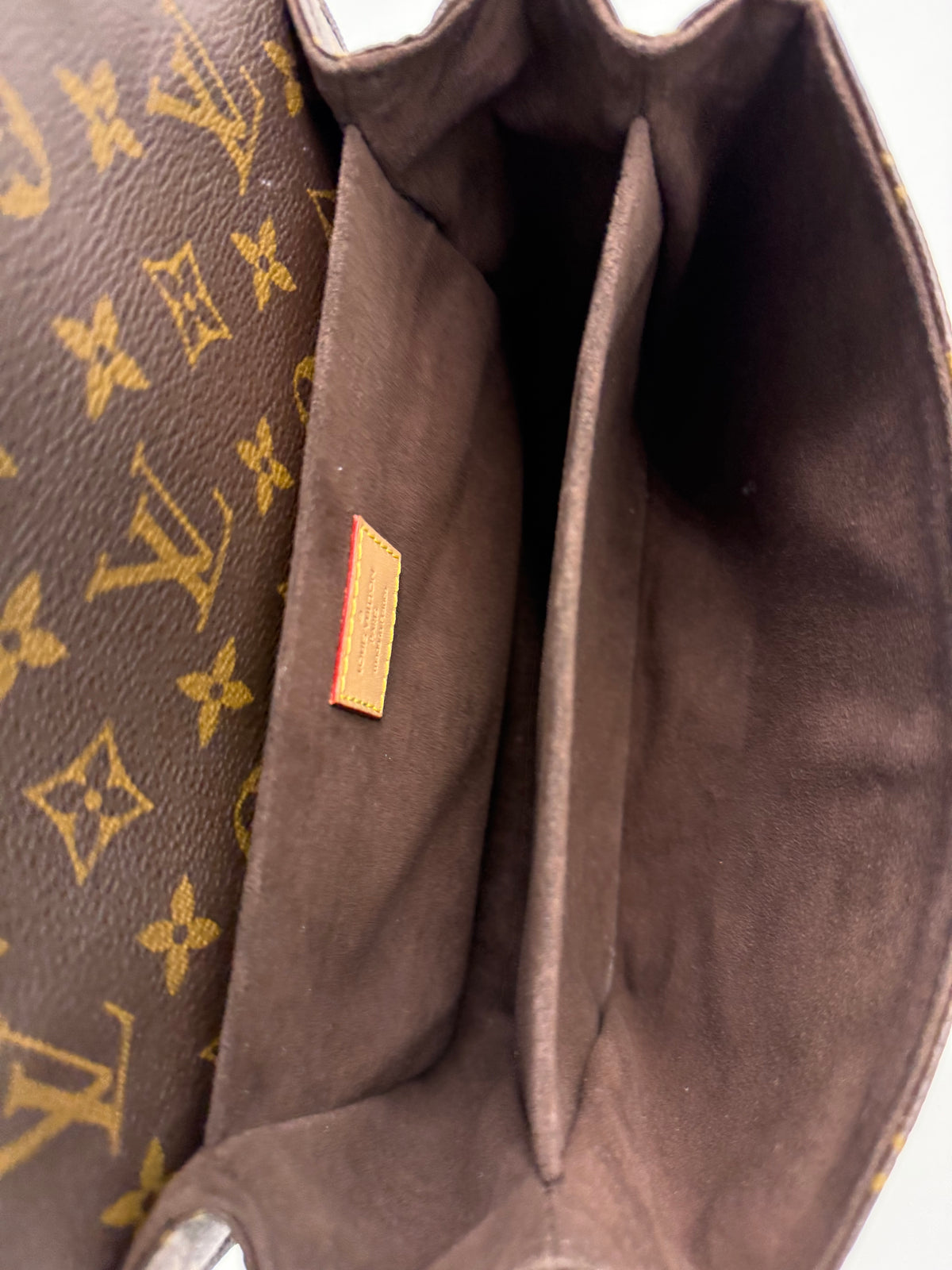 LOUIS VUITTON Pochette Métis Monogram Canvas