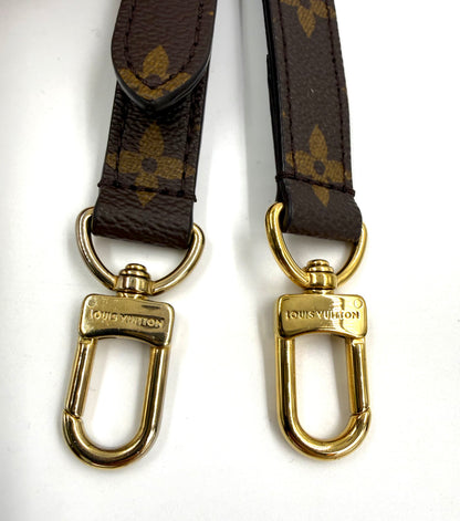 LOUIS VUITTON Pochette Métis Monogram Canvas