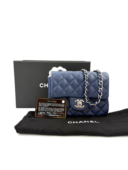 CHANEL Mini Square Flap Bag Caviar blau - Clutch & Macarons - 24572438 - Clutch & Macarons - 