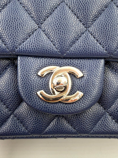 CHANEL Mini Square Flap Bag Caviar blau - Clutch & Macarons - 24572438 - Clutch & Macarons - 