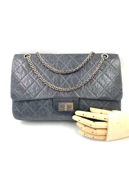 CHANEL 2.55 Reissue Double Flap Jumbo Aged Calfskin grau