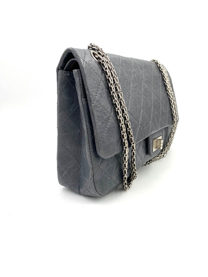 CHANEL 2.55 Reissue Double Flap Jumbo Aged Calfskin grau