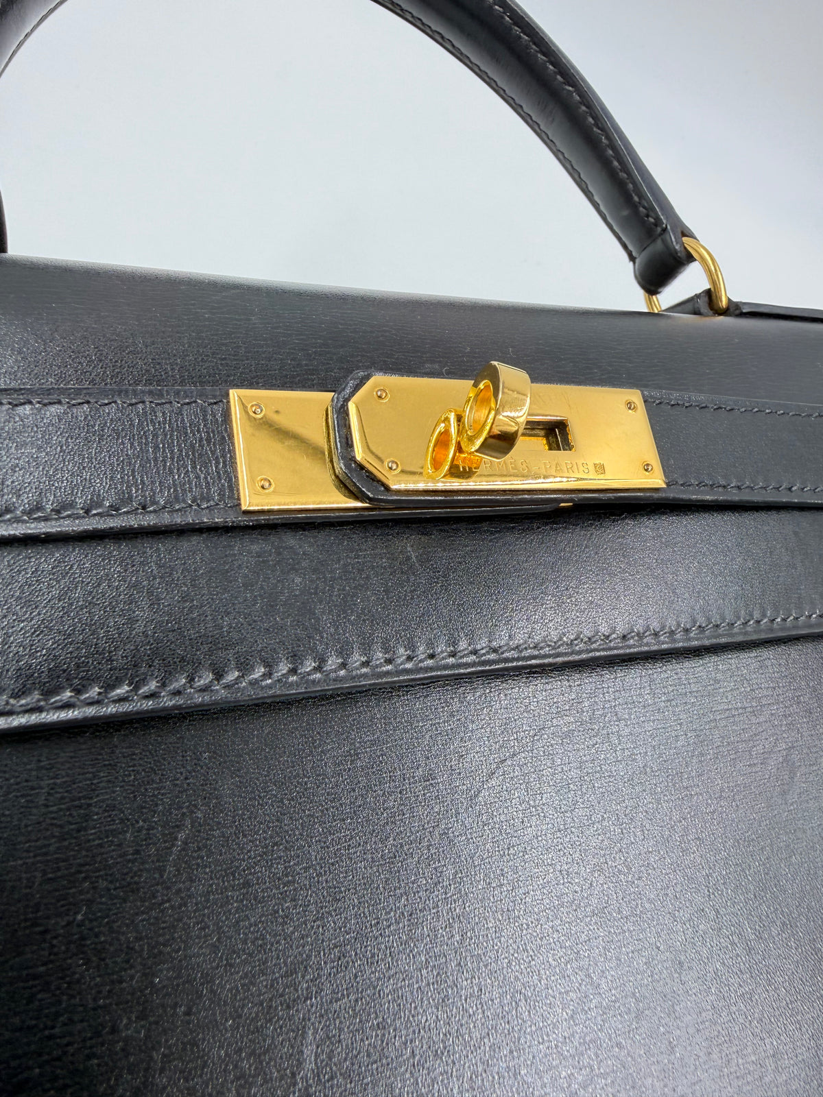 HERMÈS Kelly 28 Boxleder schwarz GHW