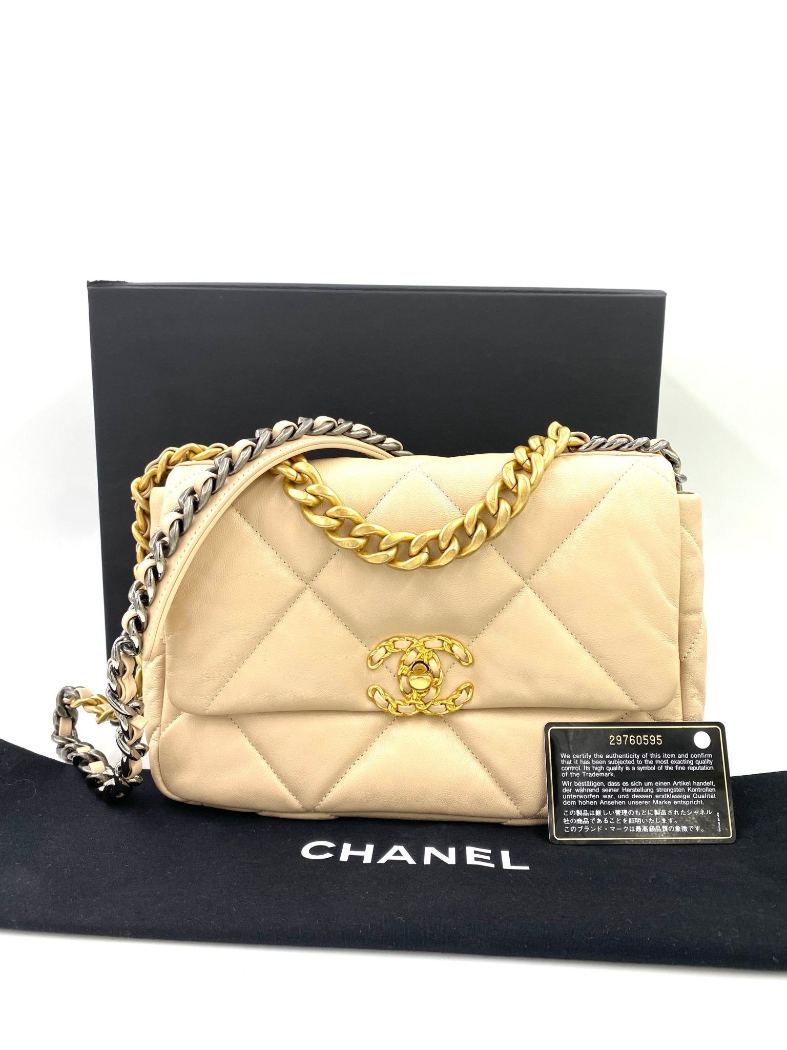 CHANEL 19 Flap Bag small Ziegenleder creme - Clutch & Macarons - 29760595 - Clutch & Macarons - 